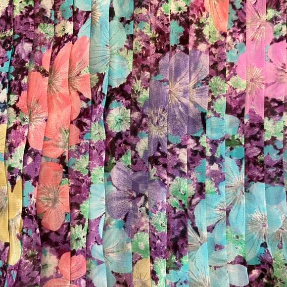 Aeropostale Womens Mini Skirt, Size XL, Floral, Multicolored, Pleated. - Picture 2 of 4